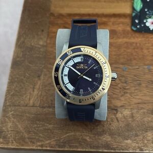 Invicta men’s 12847 blue dial